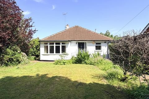 2 bed property, in Mill Lane, £425,000