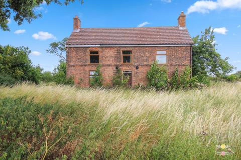 3 bed property, in Pear Tree House, £80,000