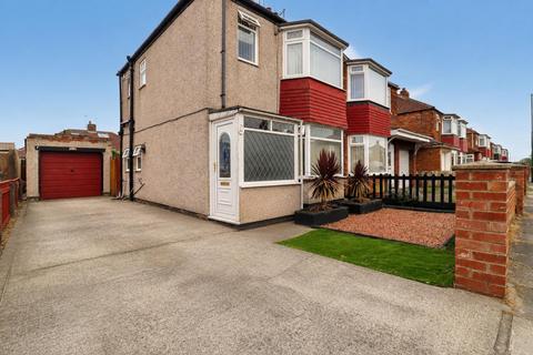 3 bed property, in Kettleness Avenue, £130,000