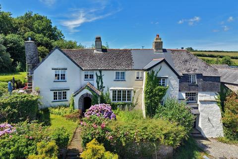 6 bed property, in East Leigh Cross To Monkey Oak, £1,100,000