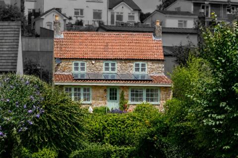 3 bed property, in Charming three bedroom detached period cottage, £550,000
