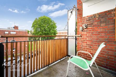 3 bed property, in Wellesley Street, £400,000