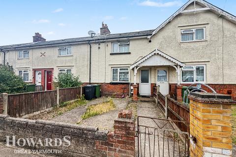 3 bed property, in Barkis Road, £125,000