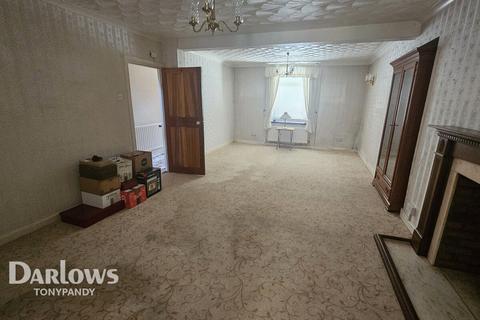 3 bed property, in Eirw Road, £190,000
