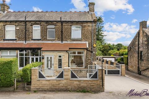 4 bed property, in Green Lane, £620,000