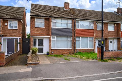 3 bed property, in Armscott Road, £240,000