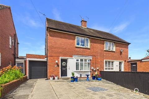 2 bed property, in Wallington Avenue, £265,000