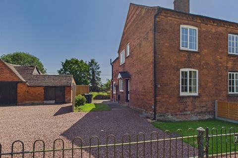3 bed property, in Guarlford Road, £380,000