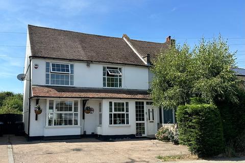 4 bed property, in Hempstead Road, £725,000