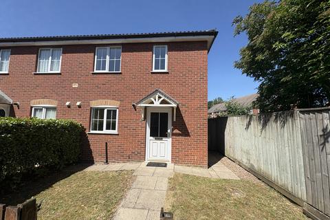 2 bed property, in 44 Honeysuckle Way, £169,950