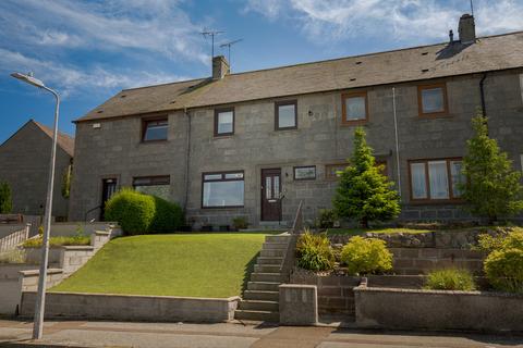 2 bed property, in Tollohill Drive, £128,000