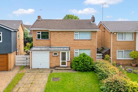 4 bed property, in Goosebrook Close, £425,000