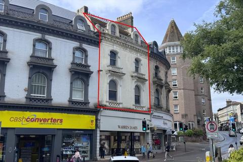 Studio, in 33 Fleet Street, £150,000