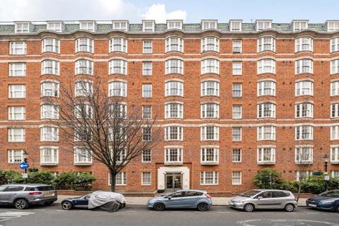 2 bed property, in Ralph Court, £700,000