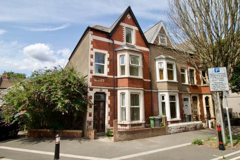 4 bed property, in Pomeroy Street, £375,000