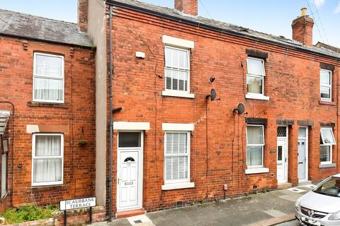 2 bed property, in Scaurbank Road, £125,000