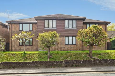 2 bed property, in Folkestone Road, £180,000