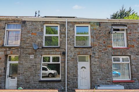 2 bed property, in Penrhiwceiber CF45, £105,000