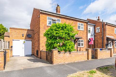 3 bed property, in Hempbridge Road, £225,000