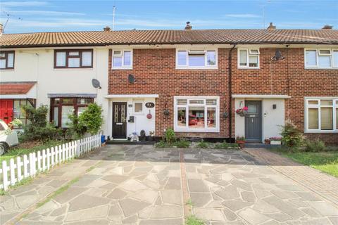 3 bed property, in Wood Farm Close, £345,000