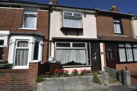 2 bed property, in Handley Road, £210,000