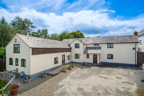 4 bed property, in Woofferton, £575,000