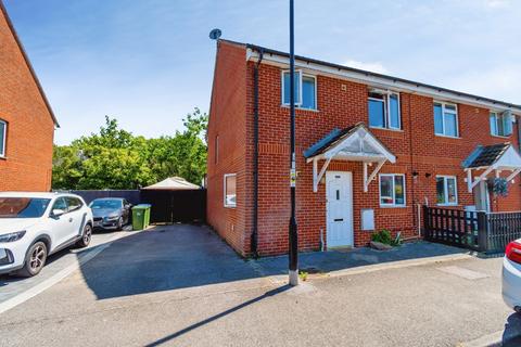 3 bed property, in Leaside Way, £325,000