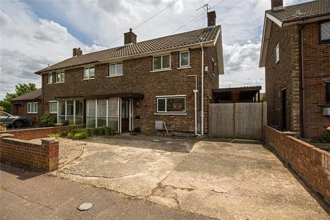 3 bed property, in Woodcote, £300,000