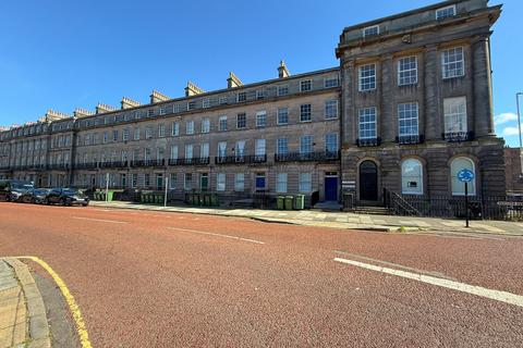 2 bed property, in Hamilton Square, £90,000