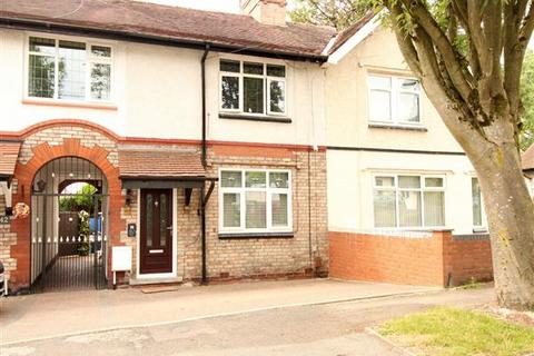 3 bed property, in Green Lane, £270,000