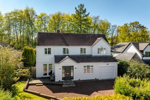4 bed property, in Hillside, £850,000