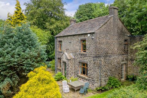 4 bed property, in Clough Bottom, £875,000
