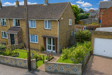3 bed property, in Musgrave Road, £280,000
