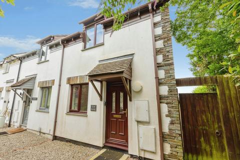 2 bed property, in Sarahs View, £245,000