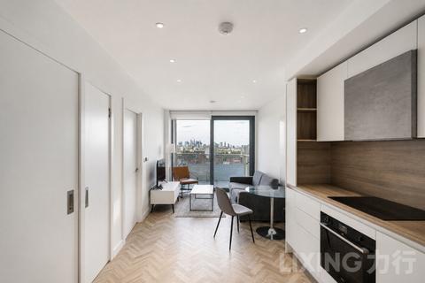 1 bed property, in Skyline Apartment, £420,000