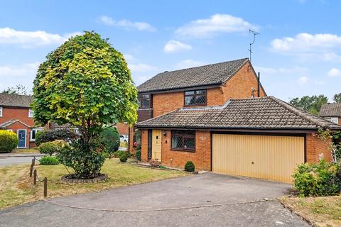 4 bed property, in Valley Park, £550,000
