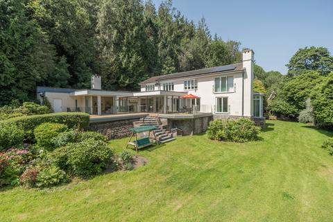 6 bed property, in Ford Road, £1,500,000