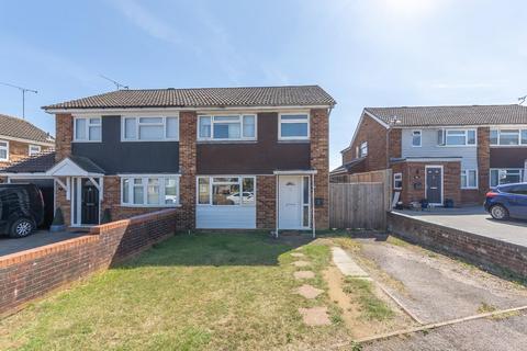 3 bed property, in Dove Tree Road, £350,000