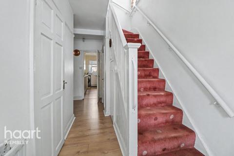 4 bed property, in Sudbury, £645,000