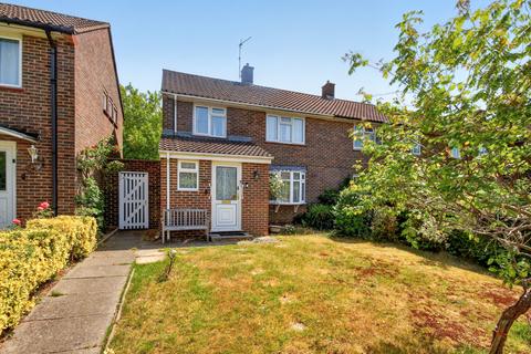 3 bed property, in Bracknell RG12, £290,000