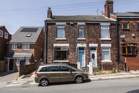 3 bed property, in Cliffefield Road, £120,000