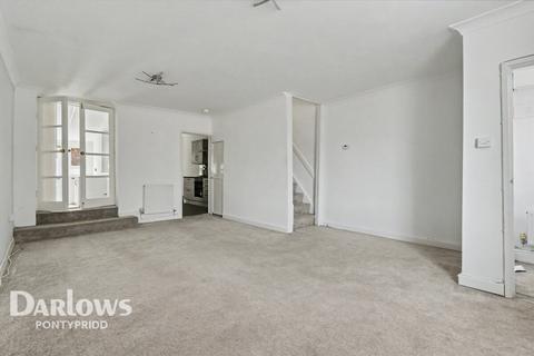 3 bed property, in Danylan Road, £150,000