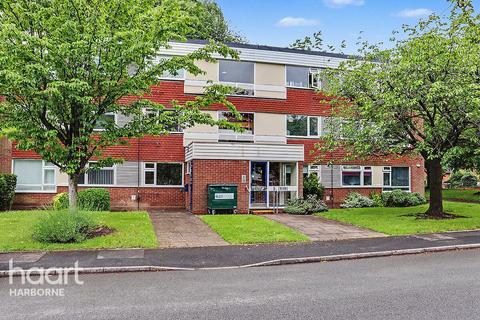 2 bed property, in Stockdale Place, £100,000