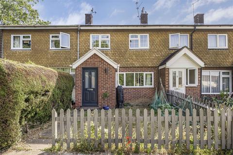 3 bed property, in Scott Close, £400,000