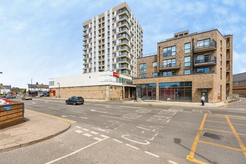 1 bed property, in Premier House, £250,000