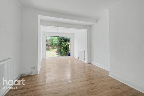 3 bed property, in Wembley, £700,000