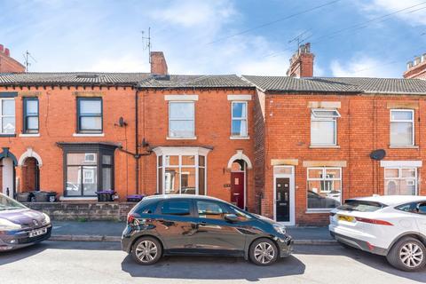 3 bed property, in Edward Street, £180,000