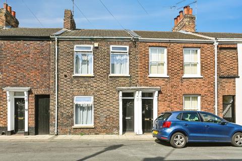 2 bed property, in South Everard Street, £125,000