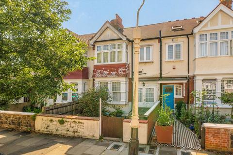 3 bed property, in Bernard Avenue, £899,950
