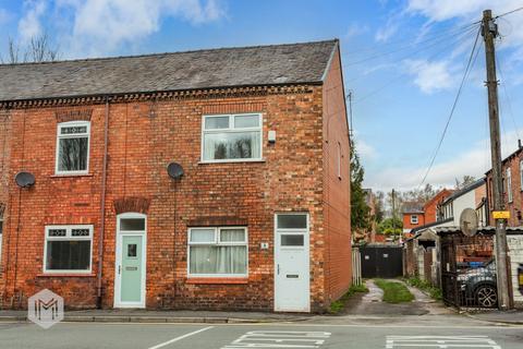 2 bed property, in Lovers Lane, £120,000